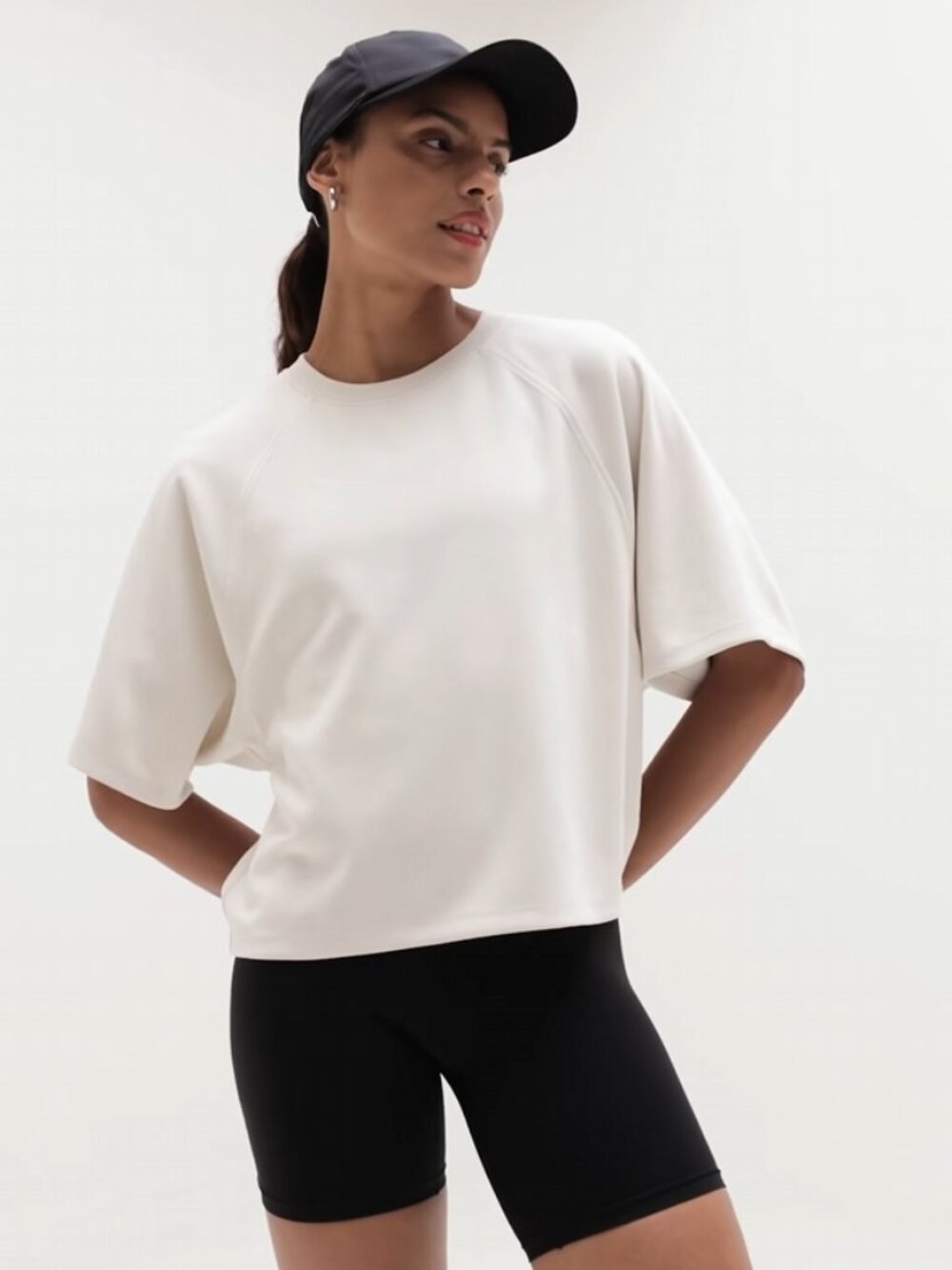 SEASOFT TEE Athleta Cream Short Sleeve Relaxed Crop Top size Us XS